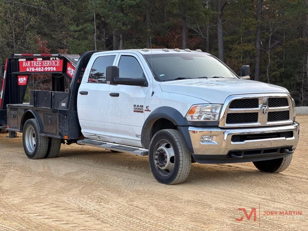 2018 Dodge Ram 5500 Equipment Image0