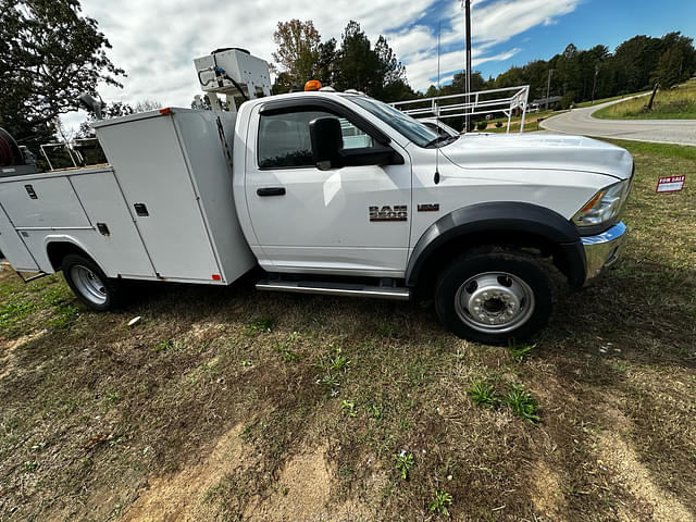 Image of Dodge Ram 5500 equipment image 2