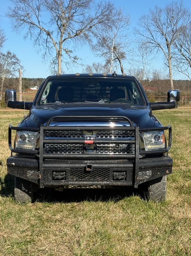 Image of Dodge Ram 3500 equipment image 3