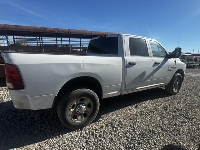 Image of Dodge Ram 2500 equipment image 2