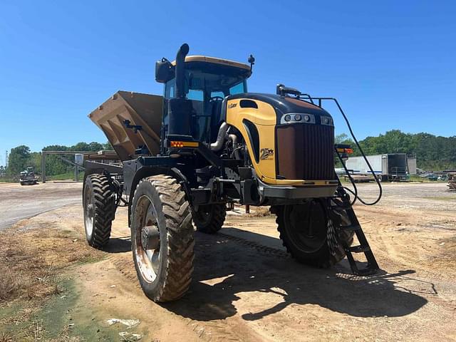 Image of RoGator RG1100C equipment image 2