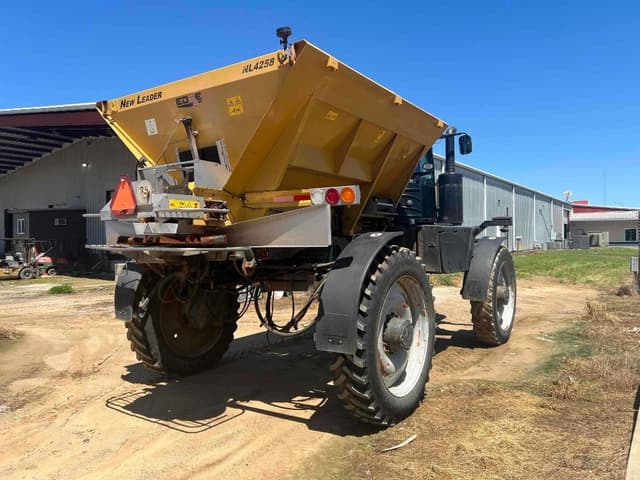 Image of RoGator RG1100C equipment image 4