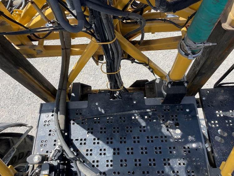 Main image RoGator RG1300C 123