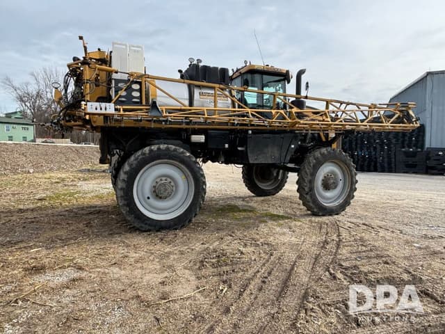Image of RoGator RG1300C equipment image 4