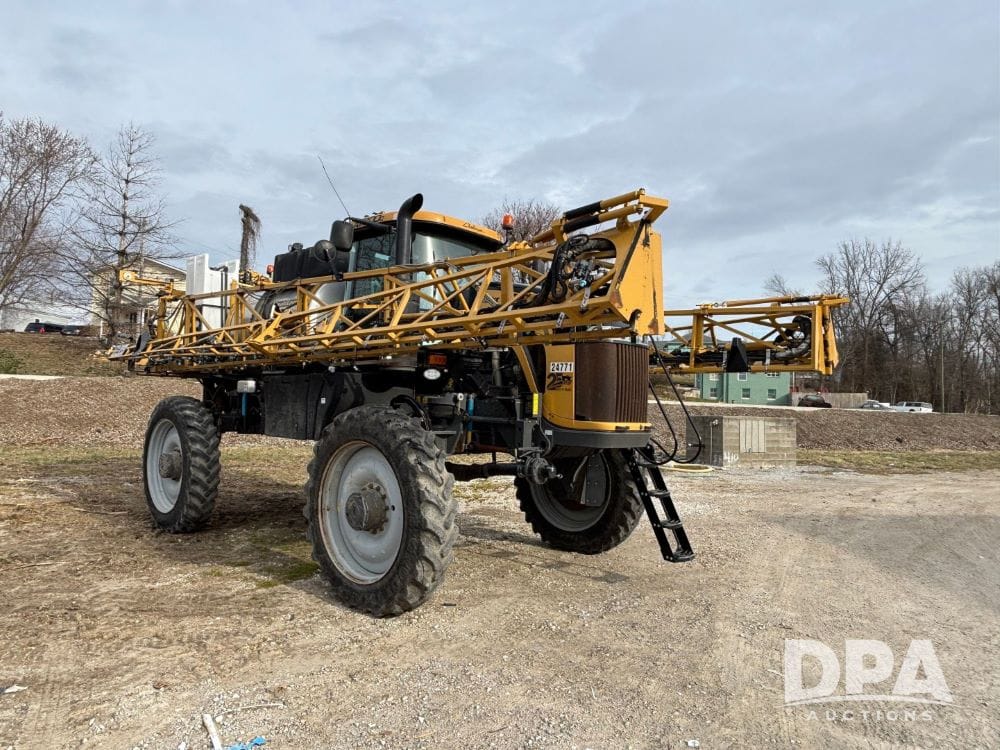 2018 RoGator RG1300C Equipment Image0