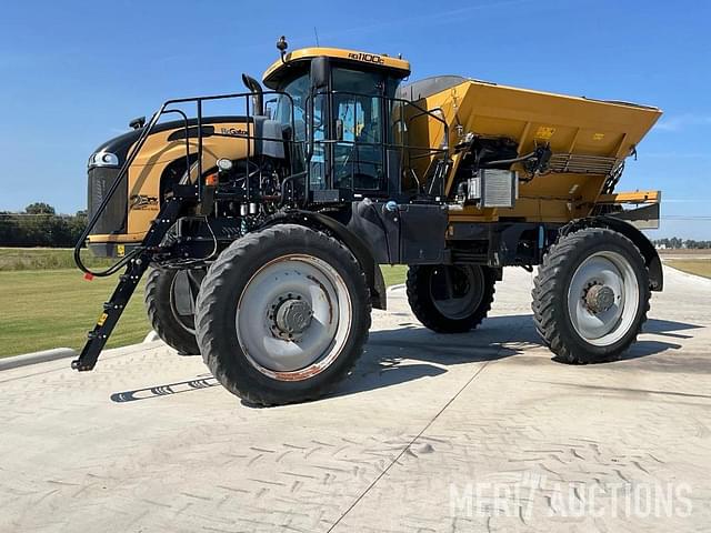 Image of RoGator RG1100 equipment image 1