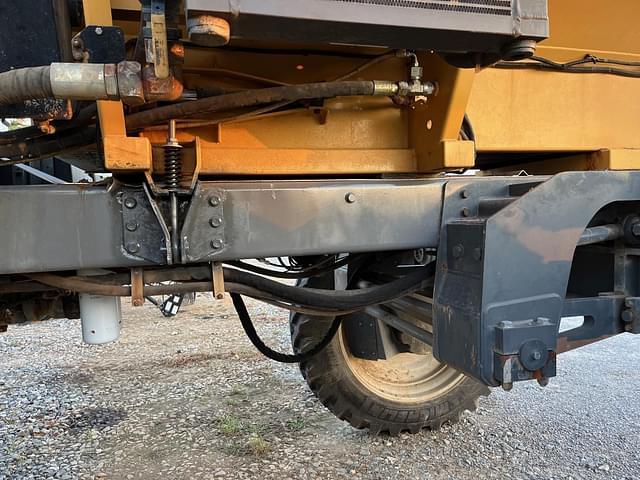 Image of RoGator RG1100C equipment image 2