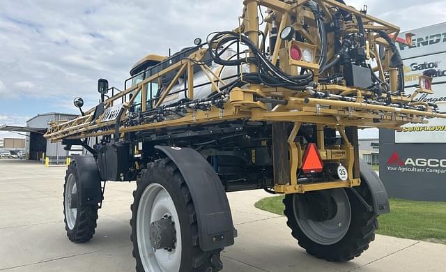 Image of RoGator RG1100C equipment image 3