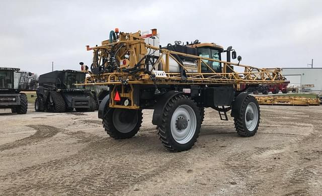 Image of RoGator RG1100C equipment image 4