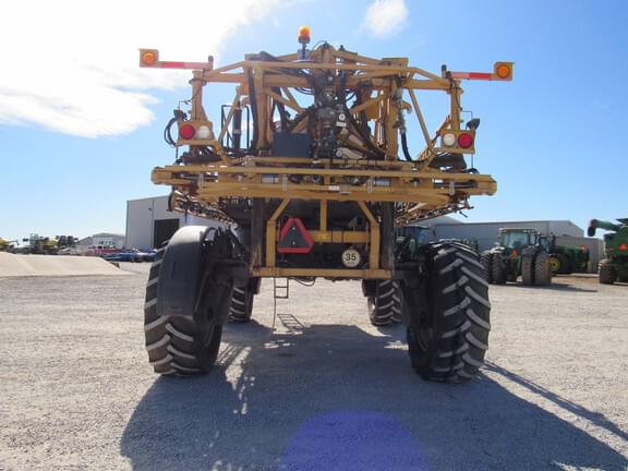Image of RoGator RG1100C equipment image 3