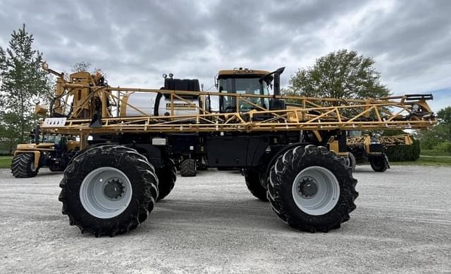 Image of RoGator RG1100C equipment image 3