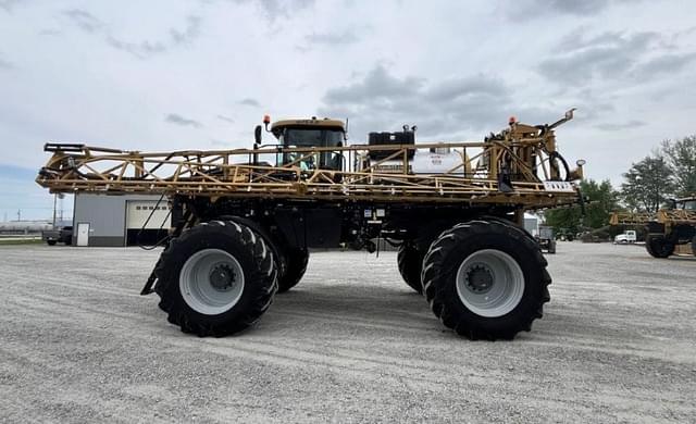 Image of RoGator RG1100C equipment image 1