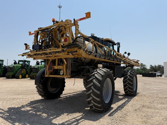 Image of RoGator RG1100C equipment image 4