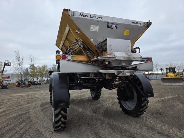 Image of RoGator RG1100C equipment image 4