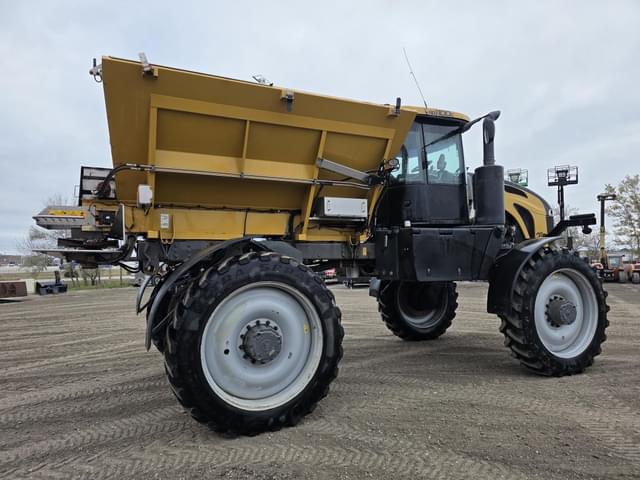 Image of RoGator RG1100C equipment image 2