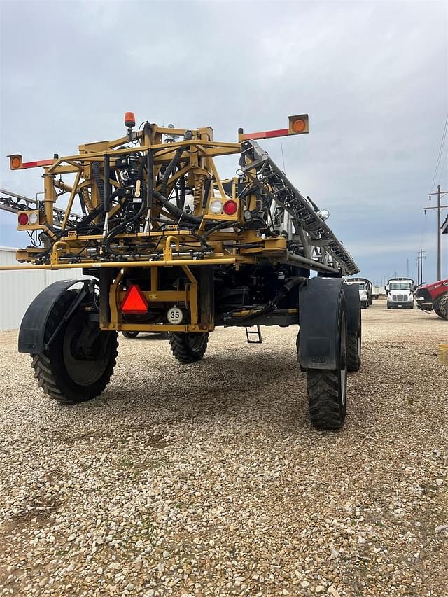 Image of RoGator RG1100C equipment image 4