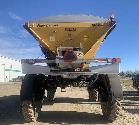 Image of RoGator RG1100C equipment image 3