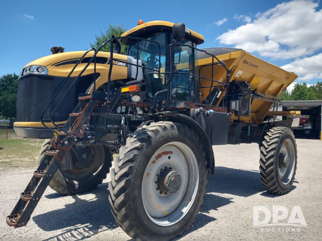 Image of RoGator RG1100C equipment image 4