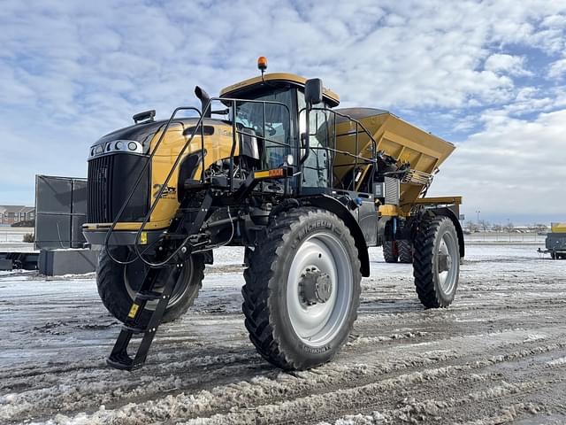 Image of RoGator RG1100C equipment image 3