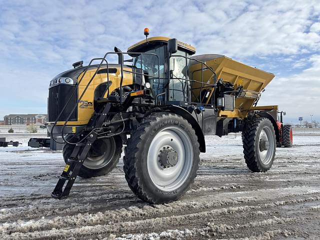 Image of RoGator RG1100C equipment image 2