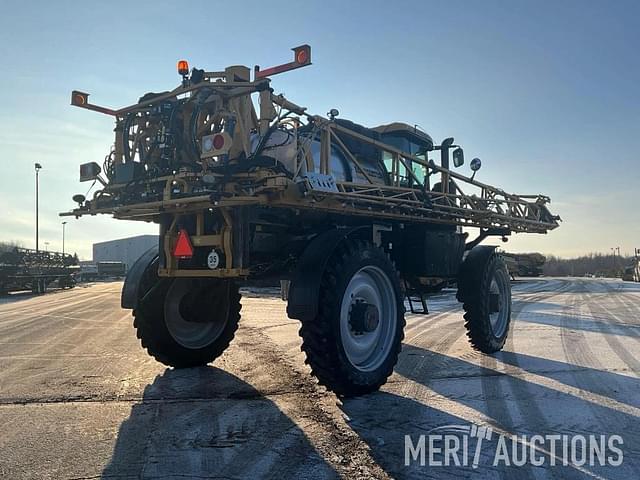 Image of RoGator RG1100C equipment image 4