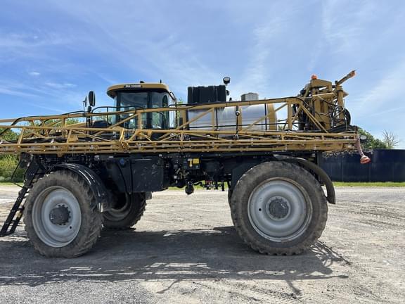 Image of RoGator RG1300B equipment image 1