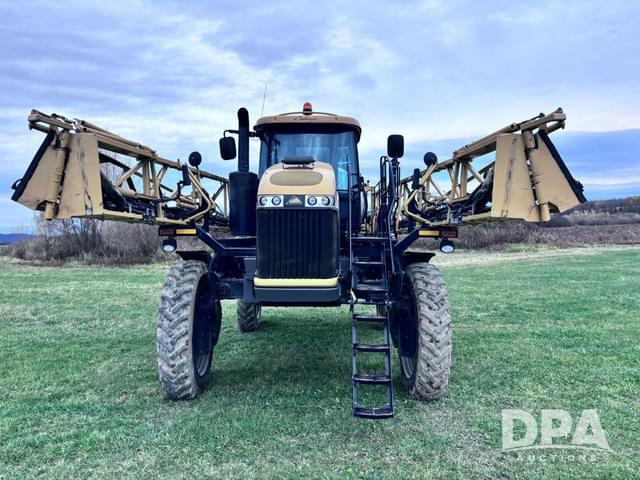 Image of RoGator RG1300B equipment image 4