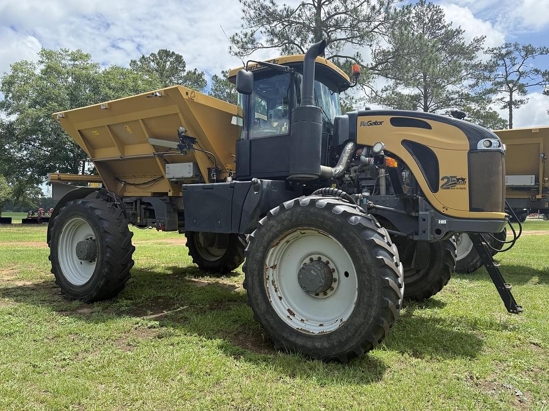 Image of RoGator RG1300C Image 1