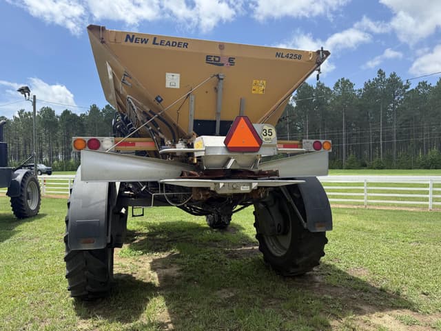 Image of RoGator RG1300C equipment image 2