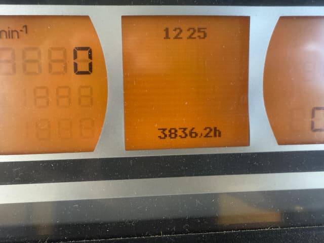 Image of RoGator RG1300C equipment image 3