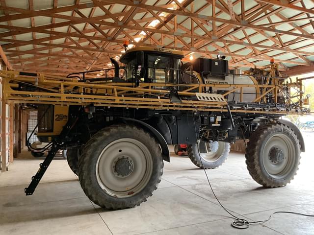 Image of RoGator RG1300C equipment image 2