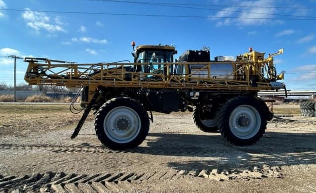 Image of RoGator RG1300C equipment image 2