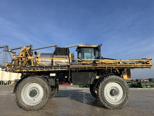 Image of RoGator RG1300C equipment image 3