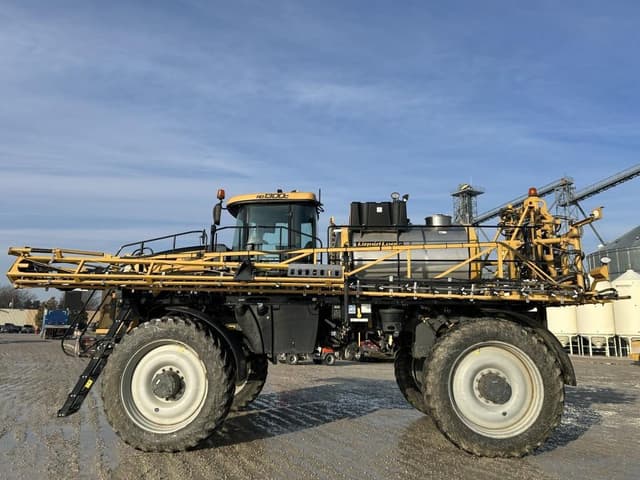 Image of RoGator RG1300C equipment image 2