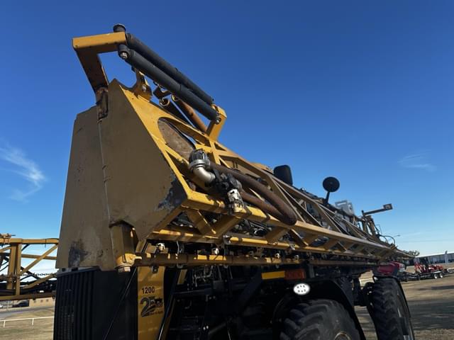 Image of RoGator RG1300C equipment image 3