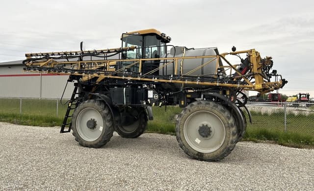 Image of RoGator RG700B equipment image 1