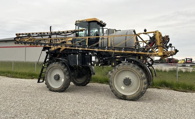 Image of RoGator RG700B equipment image 1