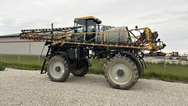 Image of RoGator RG700B equipment image 1