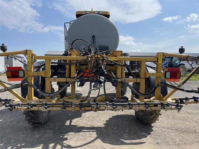 Image of RoGator RG700B equipment image 3