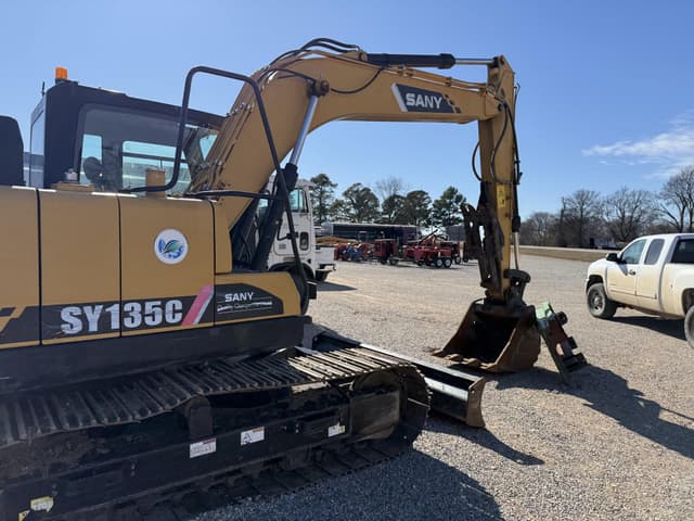 Image of SANY SY135C equipment image 4