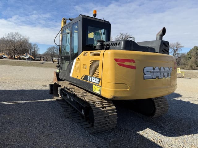 Image of SANY SY135C equipment image 2