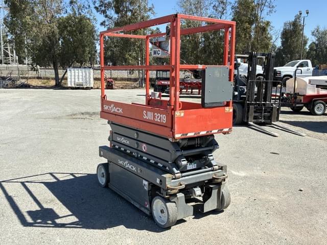 Image of Sky Jack SJIII3219 equipment image 1