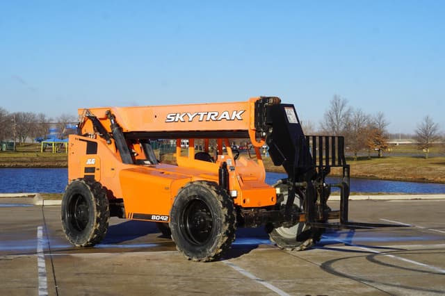 Image of Skytrak 8042 equipment image 3