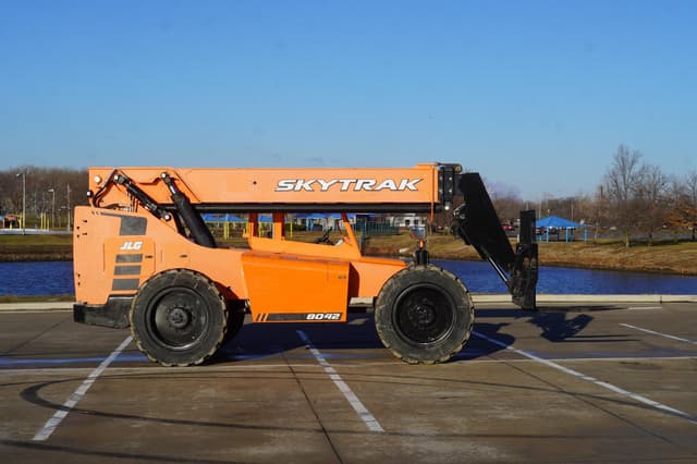 Image of Skytrak 8042 equipment image 4