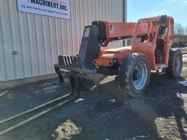 Image of Skytrak 8042 equipment image 1