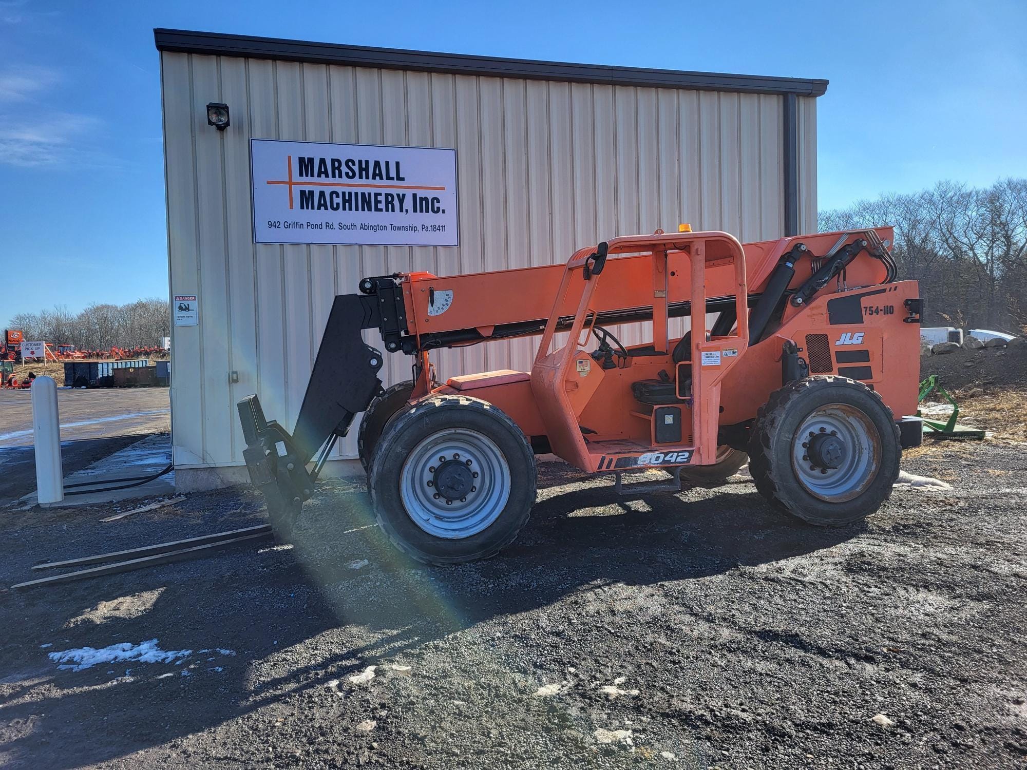 2018 Skytrak 8042 Equipment Image0