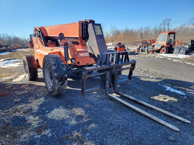 Image of Skytrak 8042 equipment image 3