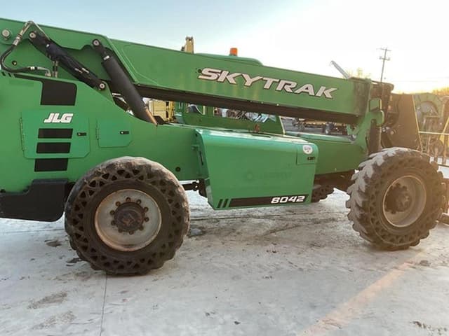 Image of Skytrak 8042 equipment image 4