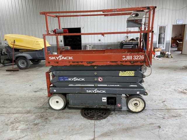 Image of Sky Jack SJIII3226 equipment image 4