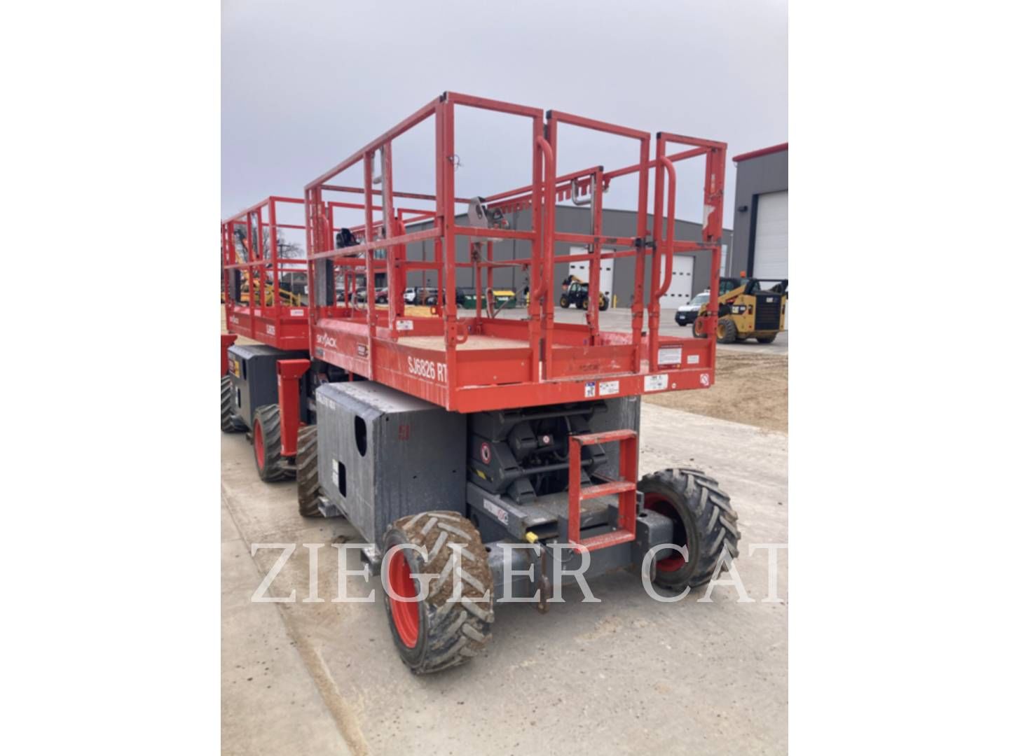 2018 Sky Jack SJ6826RT Equipment Image0